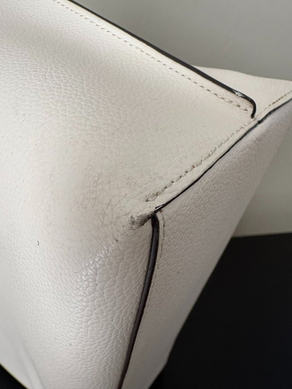 Coach Mollie White Pebbled Leather Tote w/ Gold Hardware - Picture 6 of 8